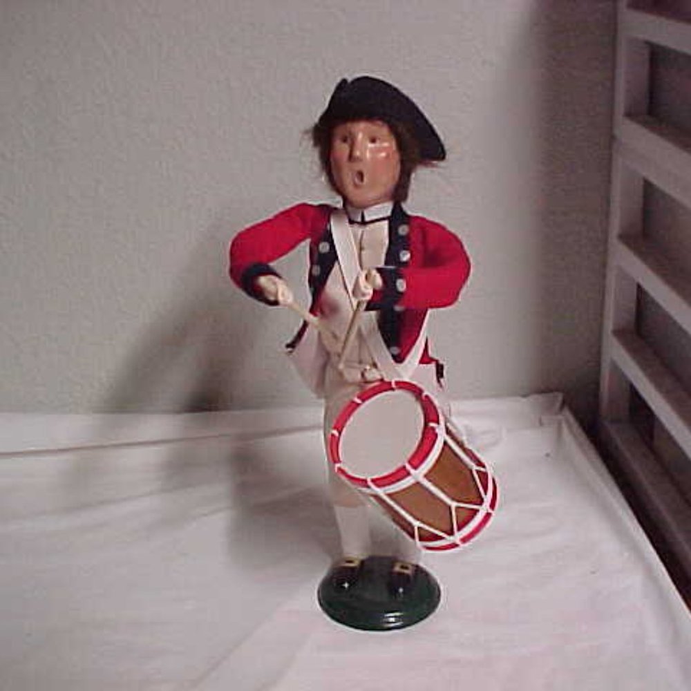 Byers Choice Colonial Williamsburg Military Drummer Caroler Signed 1999